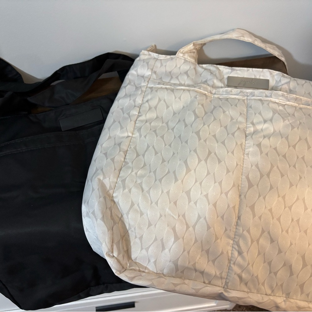 2 jujube be light bags / diaper bags